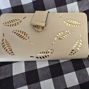 SHEIN Cream and Gold Leaf Cutout Clutch